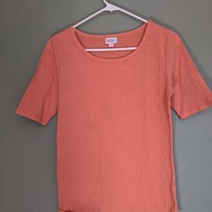 Salmon pink Lularoe top